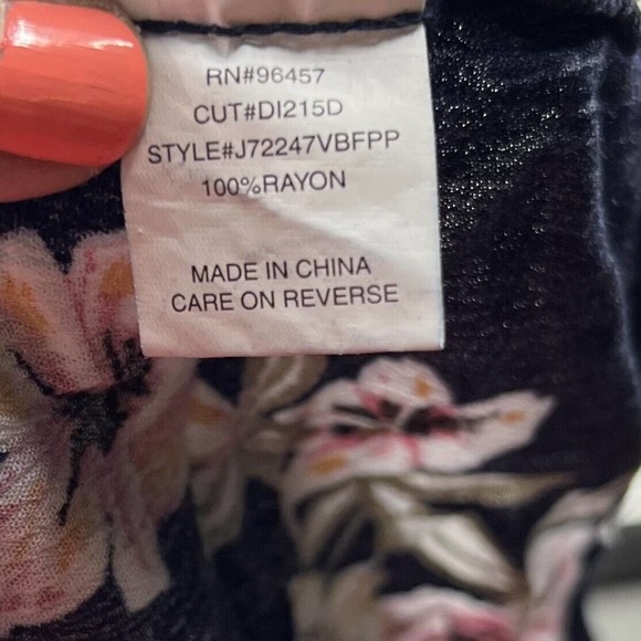 LUQ Stitch Fix Rhee Top Size M Navy Blue Pink Floral Tie Front Blouse Womens - Picture 6 of 6